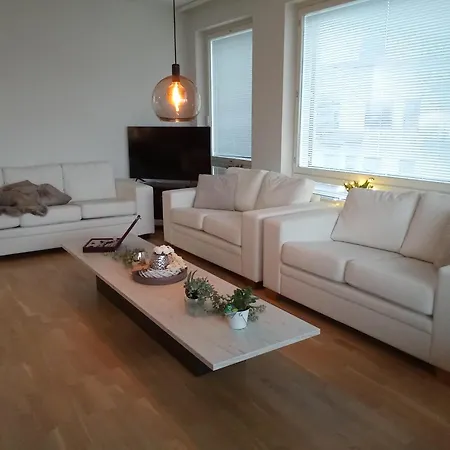 Penthouse-tasokas Moderni Kaupunki Huoneisto Huipulla -iso Jacuzzi Omalla Kattoterassilla - Aurinkotuolit Ja Aurinko Odottaa Sinua - Huikea Maisema- - 10 Hloe - Free Parking * Tampere