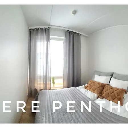 Penthouse-tasokas Moderni Kaupunki Huoneisto Huipulla -iso Jacuzzi Omalla Kattoterassilla - Aurinkotuolit Ja Aurinko Odottaa Sinua - Huikea Maisema- - 10 Hloe - Free Parking Apartment *