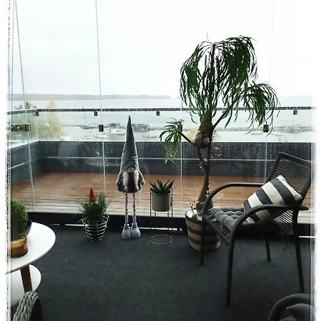 Penthouse-tasokas Moderni Kaupunki Huoneisto Huipulla -iso Jacuzzi Omalla Kattoterassilla - Aurinkotuolit Ja Aurinko Odottaa Sinua - Huikea Maisema- - 10 Hloe - Free Parking * Tampere