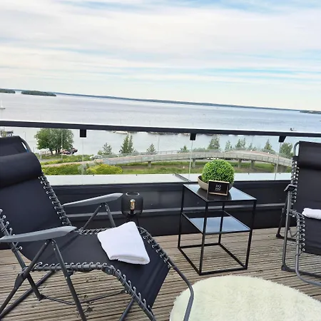 Penthouse-tasokas Moderni Kaupunki Huoneisto Huipulla -iso Jacuzzi Omalla Kattoterassilla - Aurinkotuolit Ja Aurinko Odottaa Sinua - Huikea Maisema- - 10 Hloe - Free Parking Apartment